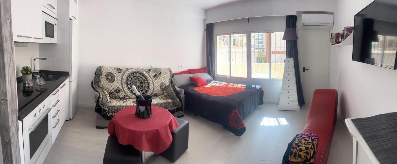 Estudio Romantico La Carihuela Torremolinos Exterior photo